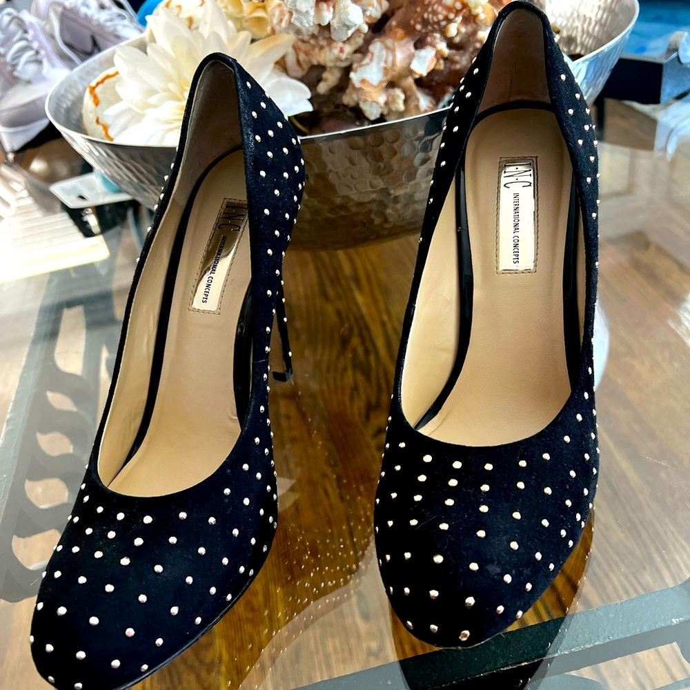INC International Concepts heels black with gold embellishments